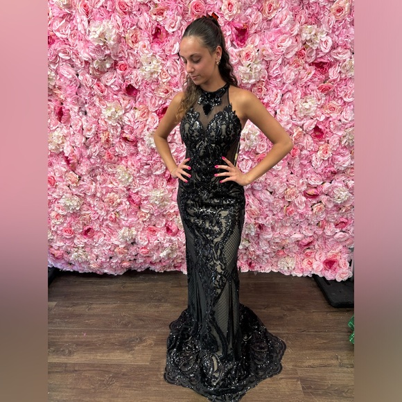 Jasz Couture Dresses & Skirts - Jasz Couture 6302 Size 4 Black High Neck Sleeveless Beaded Long Dress